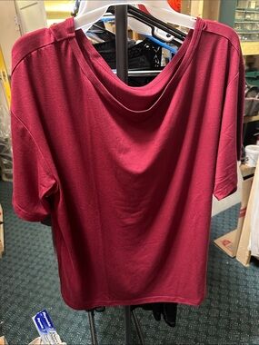 💐Women's Draped Neck Short Sleeve Top in Wine